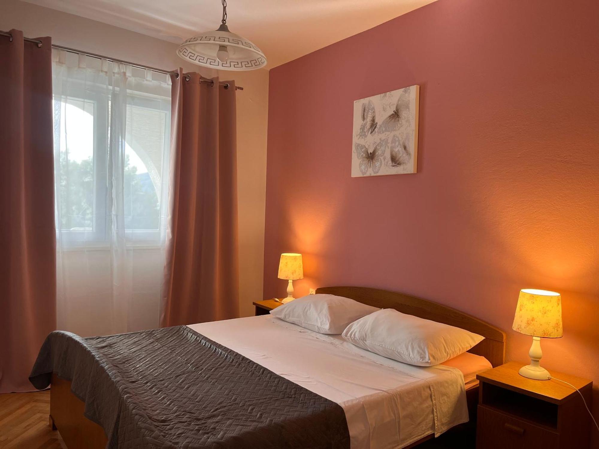 Apartments Villa Mirella 20 M From The Sea - Free Parking Trogir Dış mekan fotoğraf