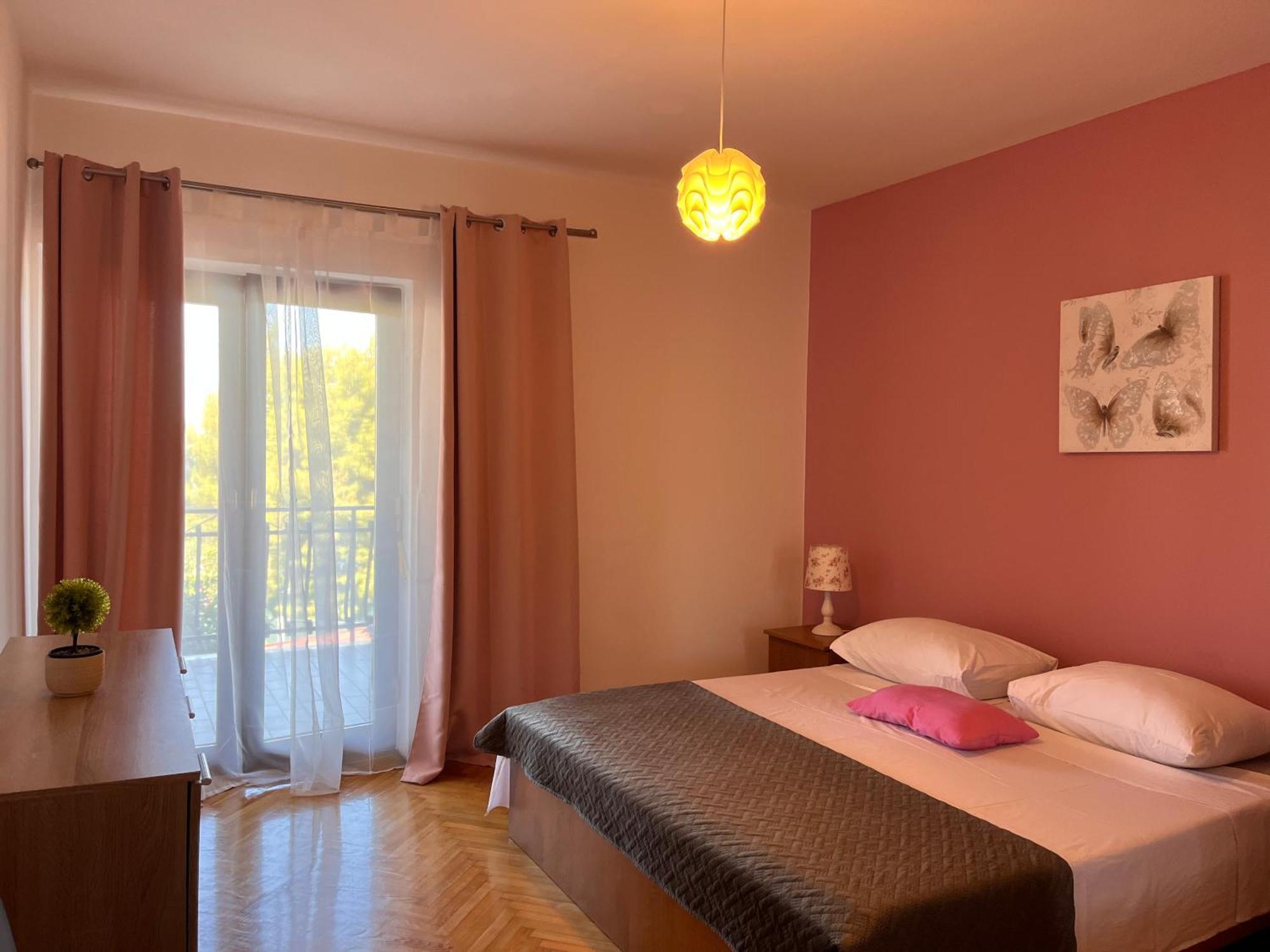 Apartments Villa Mirella 20 M From The Sea - Free Parking Trogir Dış mekan fotoğraf